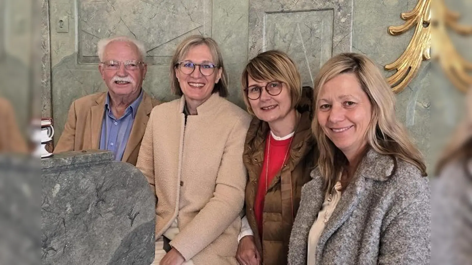 Archivbild: Der Fahrenberger Organist Georg Schmidbauer mit TriAngel mit (von links) Doris Völkl, Andrea Götz, und Steffi Daubenmerkl (Bild: Franz Völkl)