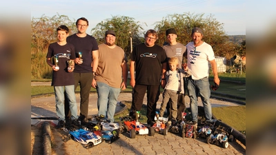 Die glücklichen Gewinner vom MRC Weiden. Von links: Niklas Bayer, Stefan Stangl, Sven Bauer, Georg Schiessl, Joshua Bernklau, Jörg Murphy Bernklau (Bild: Reiner Ecker)