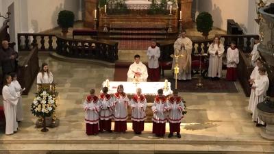 Die neuen Ministranten von St. Georg stellten sich auch beim Pfarrfamilienabend vor. (Bild: Bernhard Schmauß)