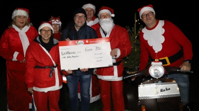 Von links: Elke Neulinger, zweite Vorsitzende Michaela Theobald, Silvia Diehl, Ibl Uwe, Reinhard Neulinger, Vorsitzender Michael Thumfart und Wolfgang Meier.  (Bild: Ludwig Trottmann)