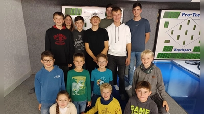 Die Ministranten der Pfarrei Wondreb freuten sich über die Spende. (Bild: Markus Siller)