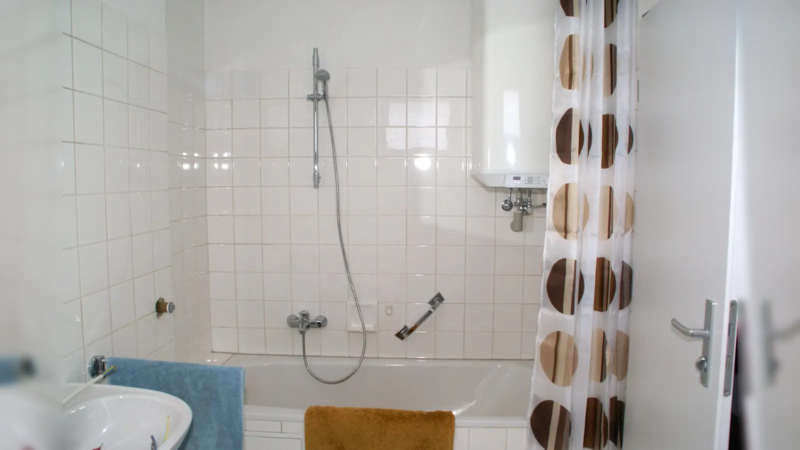 Ein Moment Wärme und Würde: in der Wärmestube gibt es für durchreisende Obdachlose sogar eine <br>Badewanne.  (Bild: Thomas Graml)