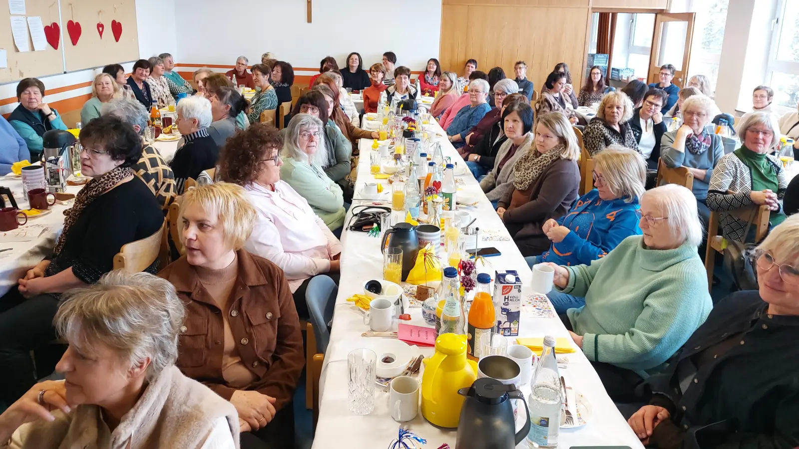 Frauenfrühstück im Saal des Maximilian-Kolbe-Hauses  (Bild: Brigitte Meyer)