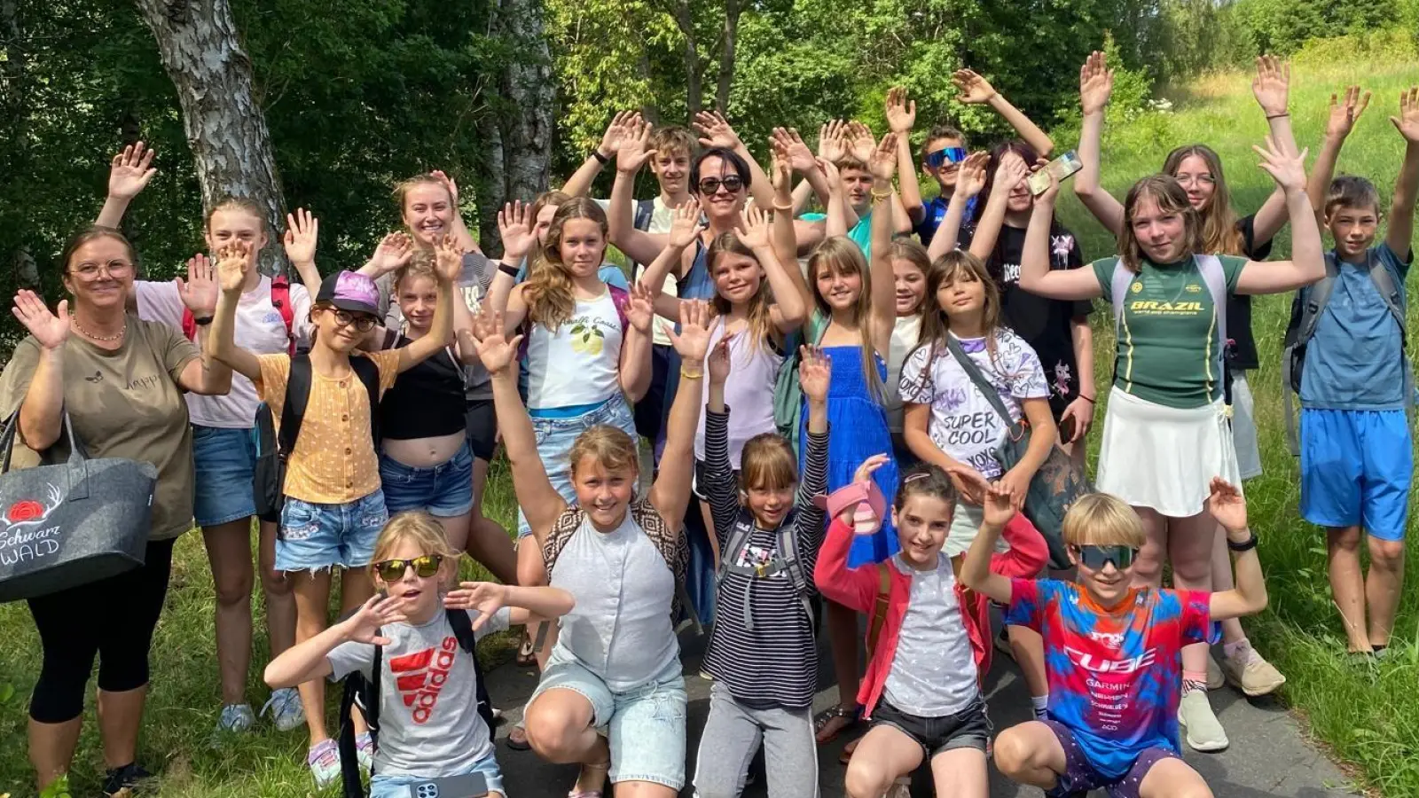 Einen schönen Tag verbrachten die Ministrantinnen und Ministranten der Pfarrei Ebnath im Freibad Selingau. (Bild: Josef Söllner)