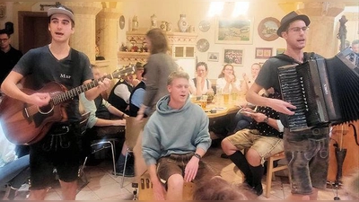 Auch die Übler Boum spielten auf  (Bild: Johann Bauer)