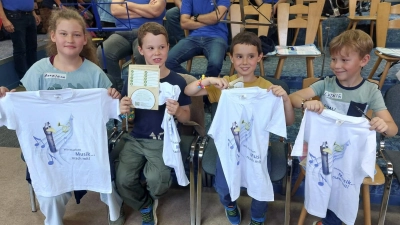 T-shirt für die erfolgreich gemeisterte Instrumenten-Rallye! (Bild: Karin Ockl)