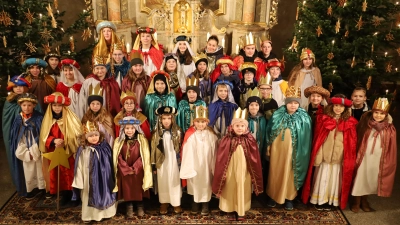 Sternsinger der Pfarreiengemeinschaft Altendorf-Gleiritsch-Weidenthal. (Bild: Joachim Kellner)