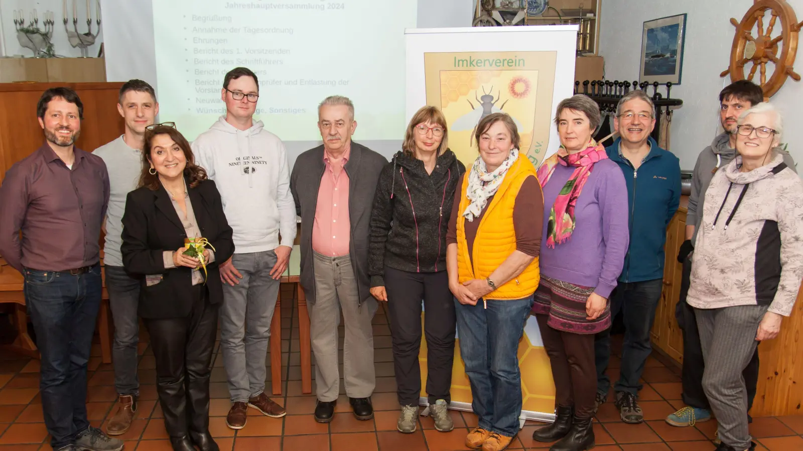 Der Imkerverein Weiden hat sich in der Jahreshauptversammlung neu aufgestellt. (Bild: Edith Höchtl/exb)