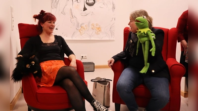 Kuratorin Silke Winkler im Gespräch mit Bibi Bodner (Bild: Doris Baumann)