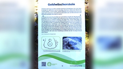 Die neue Infotafel am Goldwäscherstein (Bild: Martin Exner)