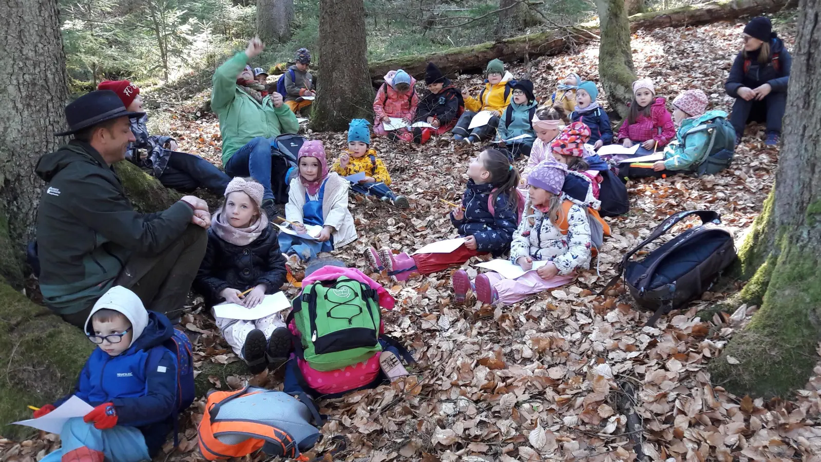 Ihre helle Freude hatten die Kinder beim Spielen in der Waldabteilung Rumpelbach., (Bild: Christina Schaller)