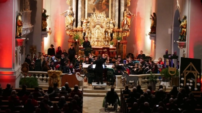 Adventskonzert der Ehenbachtaler Blaskapelle und Naabtaler Musikanten.  (Bild: Andreas Leitl)