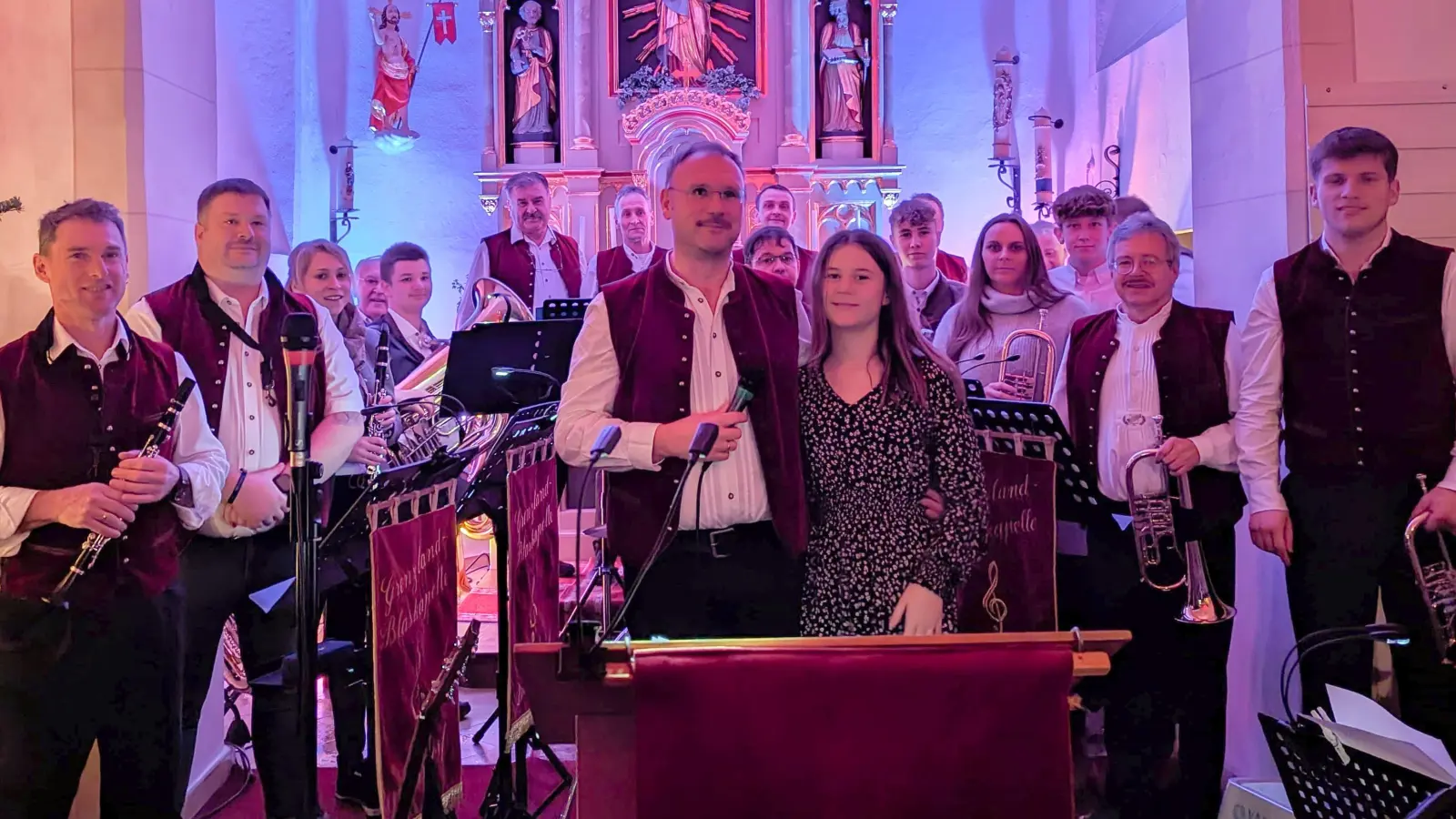 Die Grenzland-Blaskapelle Dietersdorf glänzt beim Konzert. Es ist auch die Plattform, um talentierte Eigengewächse vorzustellen.  (Bild: Posset/exb)