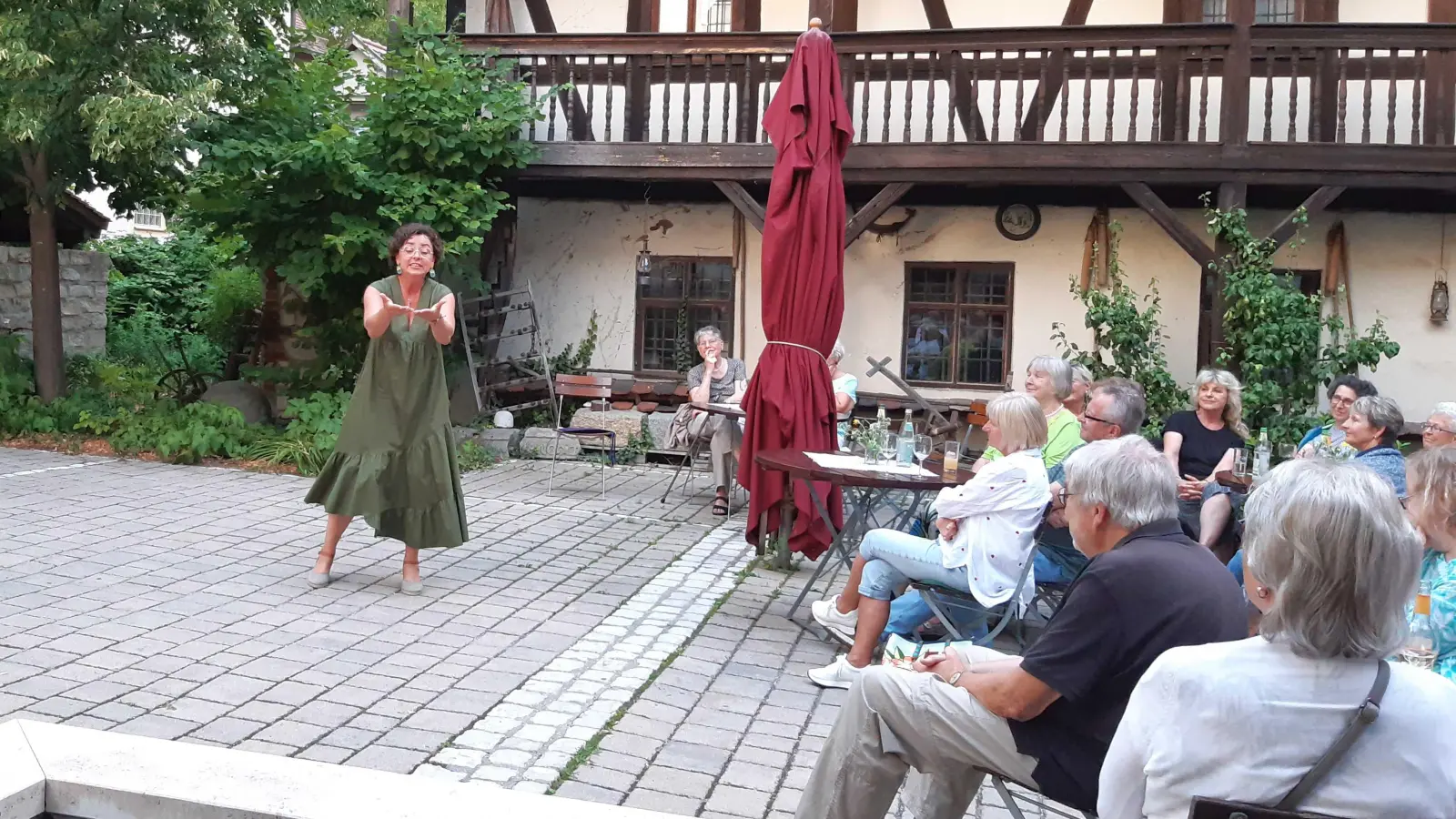 Andrea Gonze im Hirtenmuseum Hersbruck (Bild: Ingrid M. Pflaum)