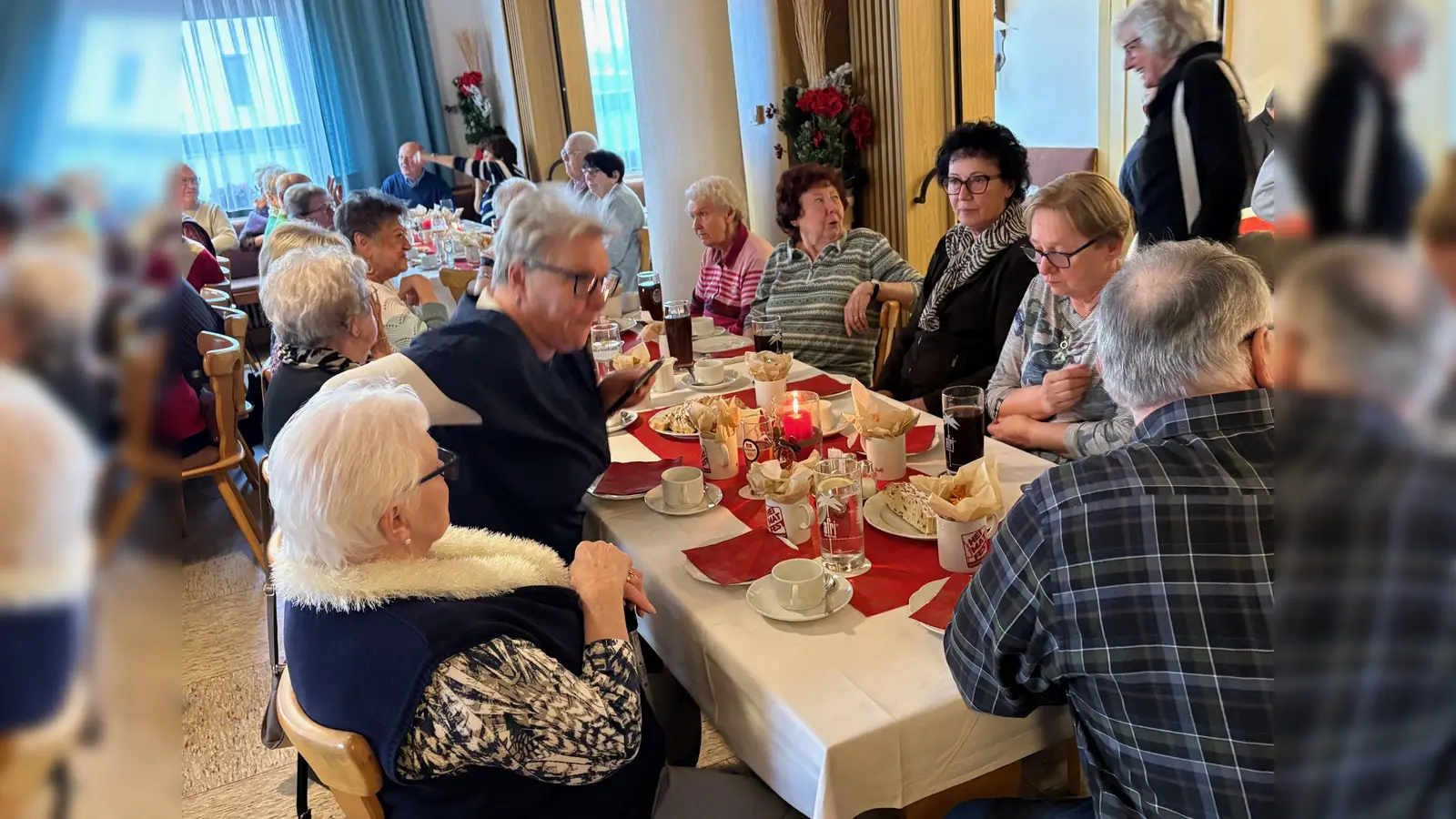 Gut besucht war die Senioren-Weihnachtsfeier im Landgasthof Obst Pechbrunn. (Bild: Gerhard Weber)