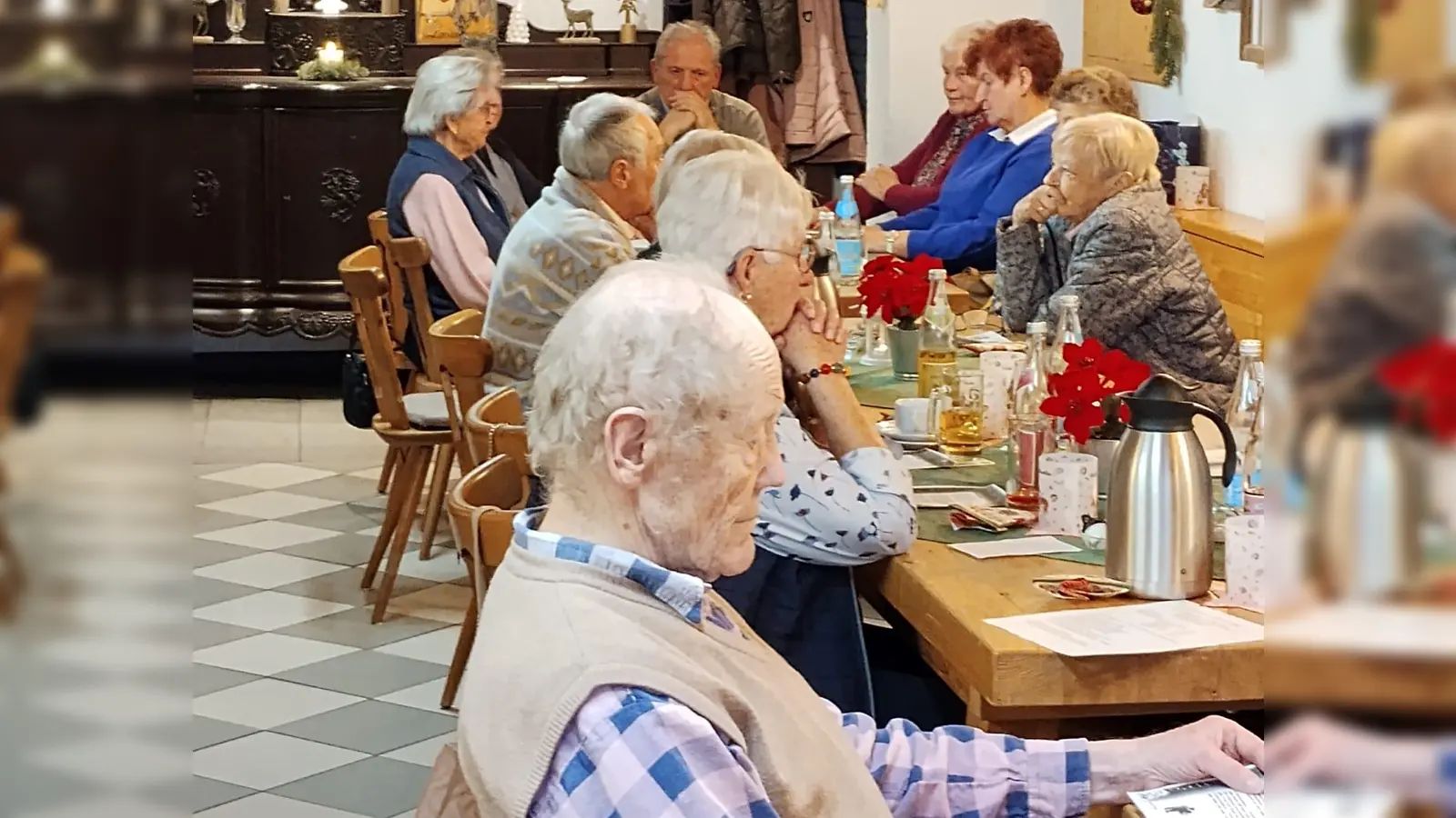 Die Reuther Senioren beim Rechersimer.  (Bild: Christa Böhm)
