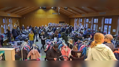Kinderbasar in Letzau (Bild: Sabine Schefter)