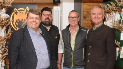 Freude über erreichte Ziele bei der Hegeschau: Von links Jagdberater Dieter Dehling, BJV-Vorsitzender Stefan Frank, AELF-Bereichsleiter Horst-Dieter Fuhrmann und MdL Harald Schwartz. (Bild: Joachim Gebhardt)