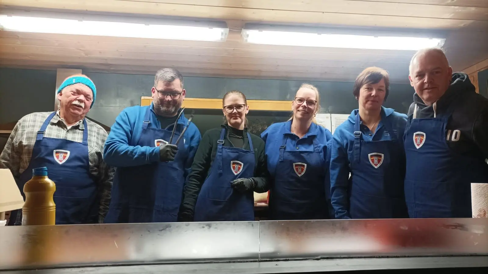 Die Crew der Wanderfreunde Kirchenthumbach beim zweiten Afterwork-Event. (Bild: Bettina Schmidt)