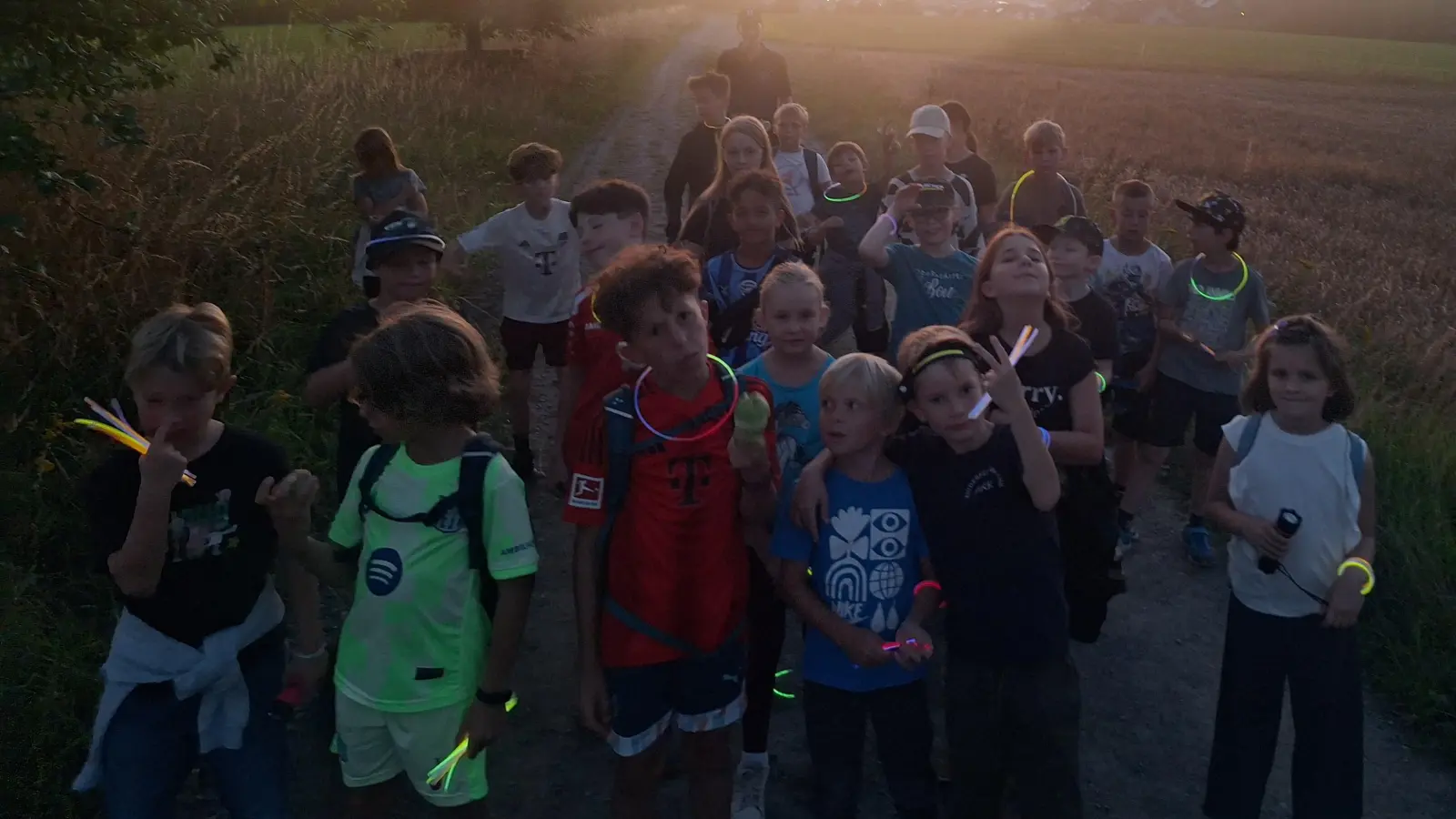 Wanderung bei Sonnenuntergang. (Bild: Corinna Zintl)