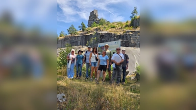 Wanderung mit den Freunden aus Tlučná. (Bild: Peter Rossmann)