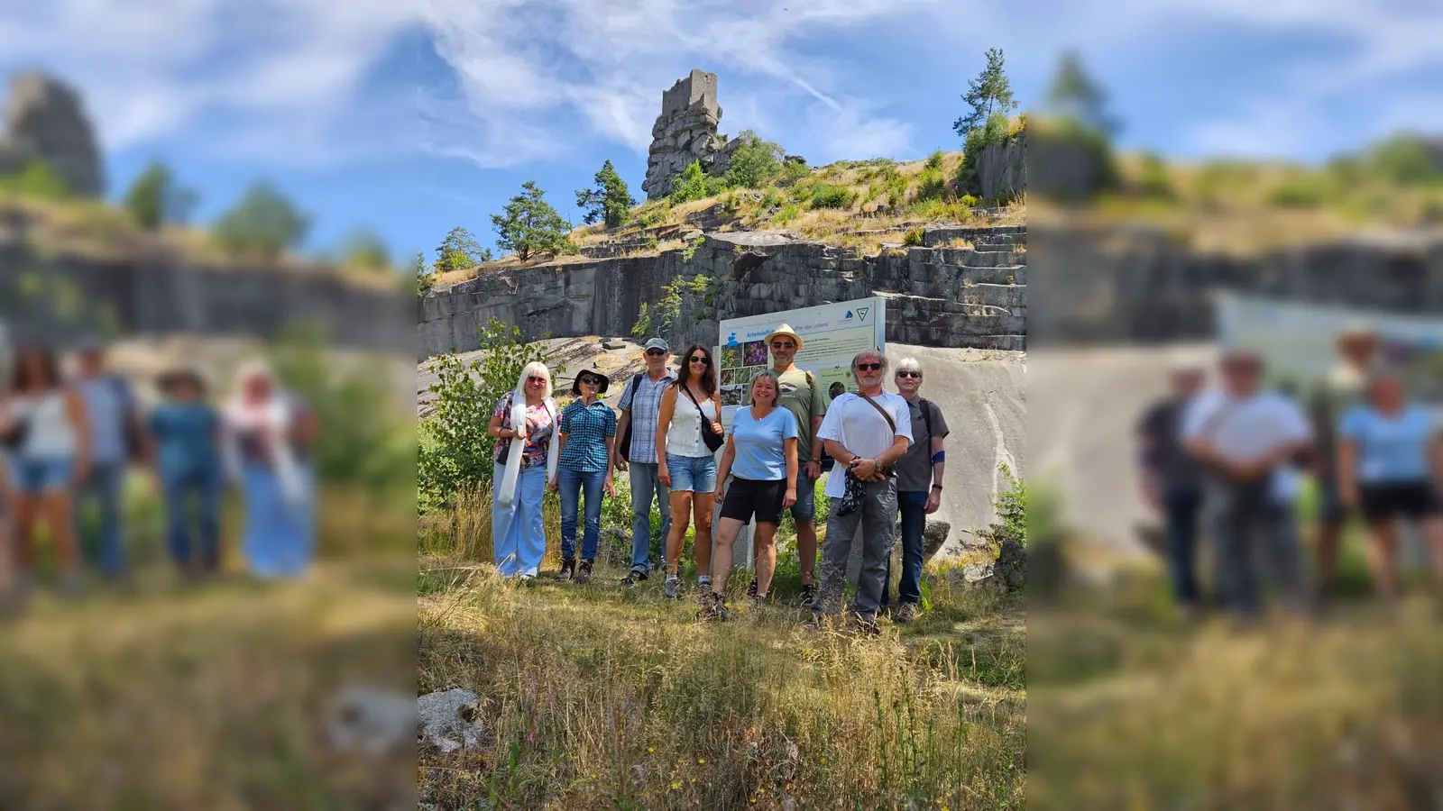 Wanderung mit den Freunden aus Tlučná. (Bild: Peter Rossmann)