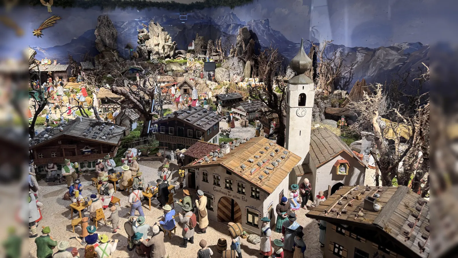 Sonderausstellung Tonkrippen im Egerland-Museum Marktredwitz. (Bild: Pauline Manzke)