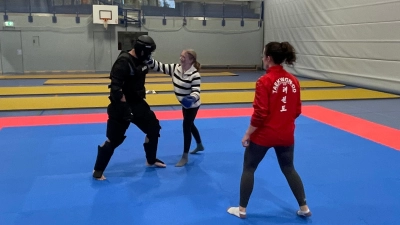 Aktionsbild Selbstverteidigungskurs TuS Vilseck. (Bild: Dominik Gruber)