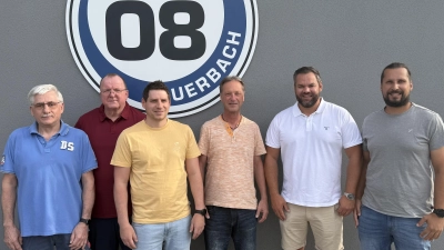 Foto v.L.: Manfred Eichenmüller, Norbert Herold, Matthias Schnödt, Bertram Edtbauer, Maximilian Hofmann, Daniel Schalanda - es fehlt: Alexander Tannenberger (Bild: Harald Weidmann)