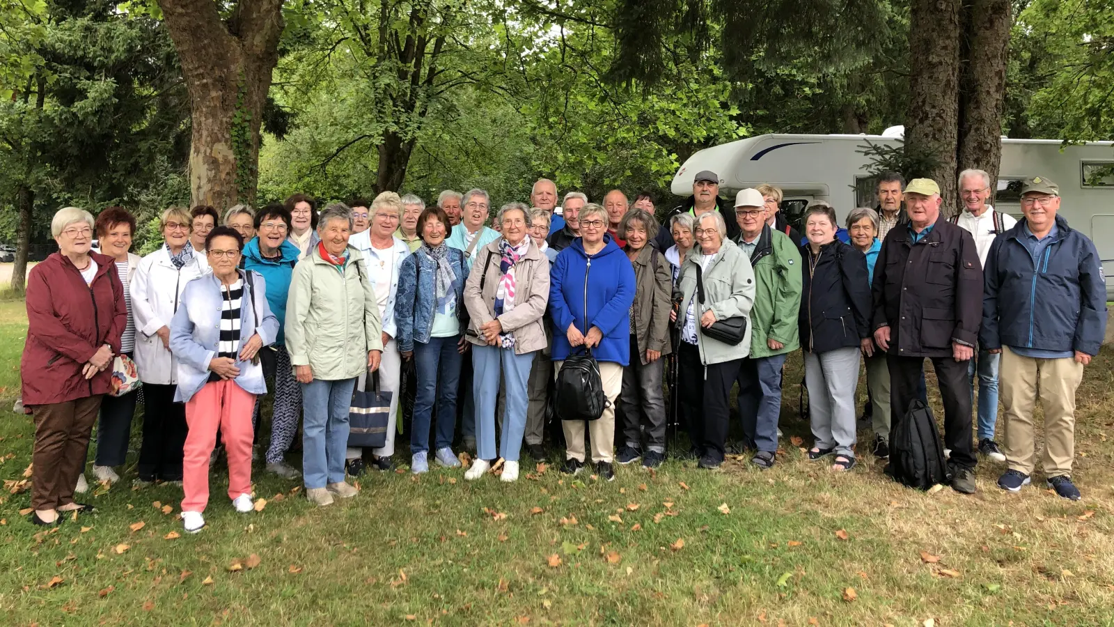 Die Reisegruppe im Heidepark. (Bild: Gudrun Sirtl )
