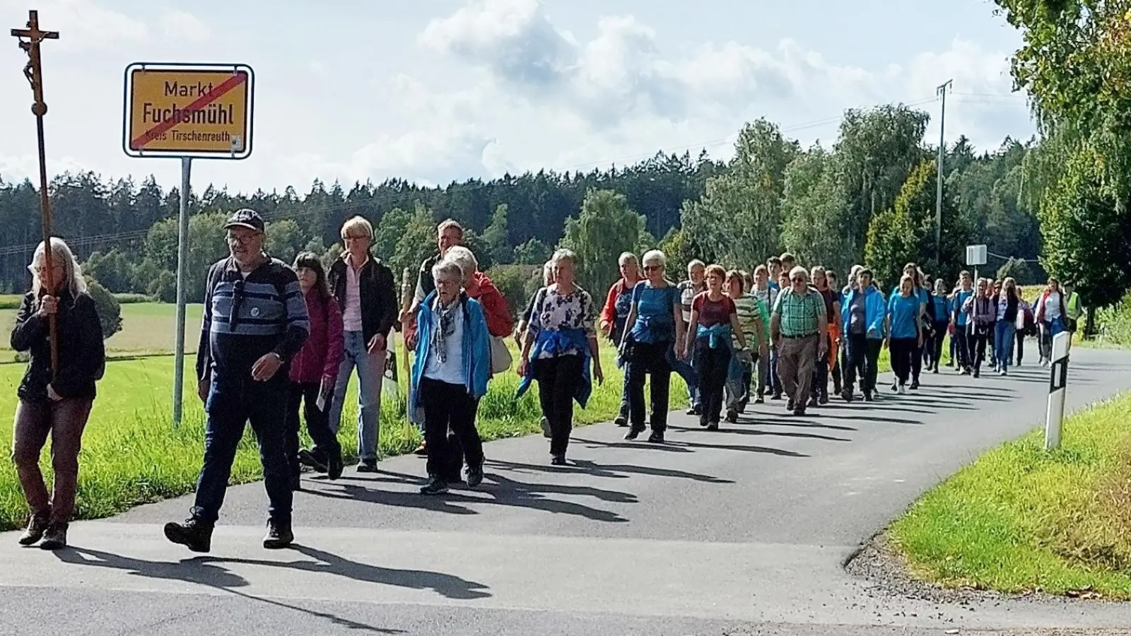 Ankunft des Pilgerzuges in Fuchsmühl (Bild: Christine Sollfrank)