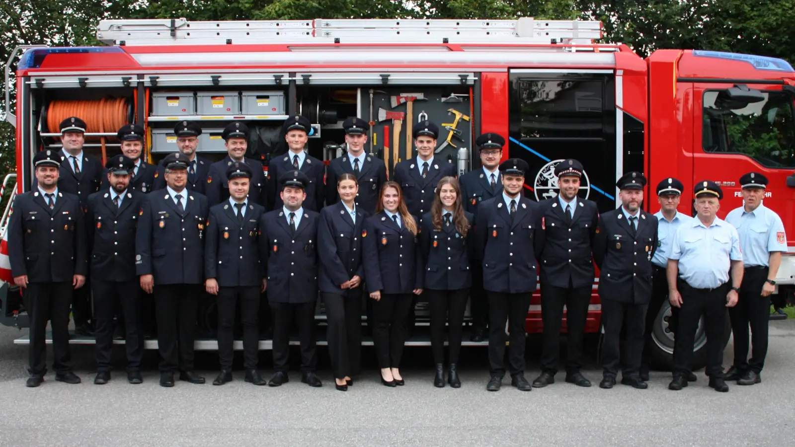 Die Gruppe der Feuerwehr Tännesberg nach dem erfolgreichen Leistungsabzeichen. (Bild: Bernhard Zimmet)