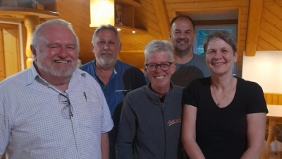 Vorstand und Revisoren, v. links: Helmut Fiedler, Konrad Horn, Veronika Erben-Grundler, Thomas Wiesneth, Manuela Kohl (Bild: Helmut Fiedler)