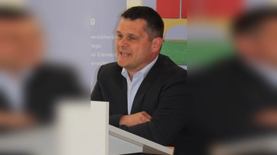 KAB-Diözesansekretär Markus gibt wissenwerte Informationen (Bild: Gisela Kuhbandner)