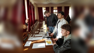 Einen intensiven Workshop zum Nahost-Konflikt erlebten die Fachoberschüler bei der Israelitischen Kultusgemeinde Amberg.  (Bild: Katinka Glombitza)