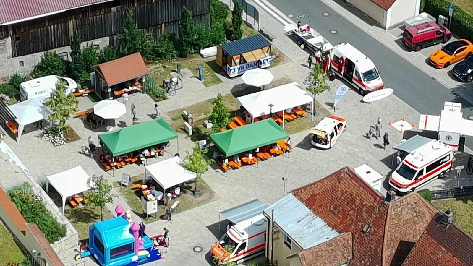 Sommerfest Dorfplatz (Bild: Stefan Luttenberger)