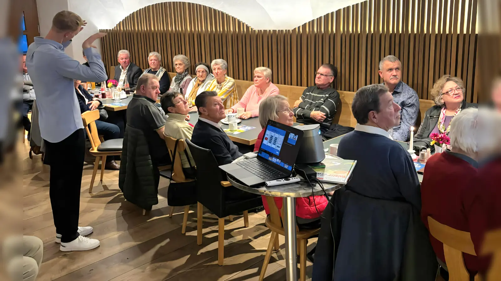 Vortrag vor der CSU Seniorenunion. (Bild: Hans Forster )