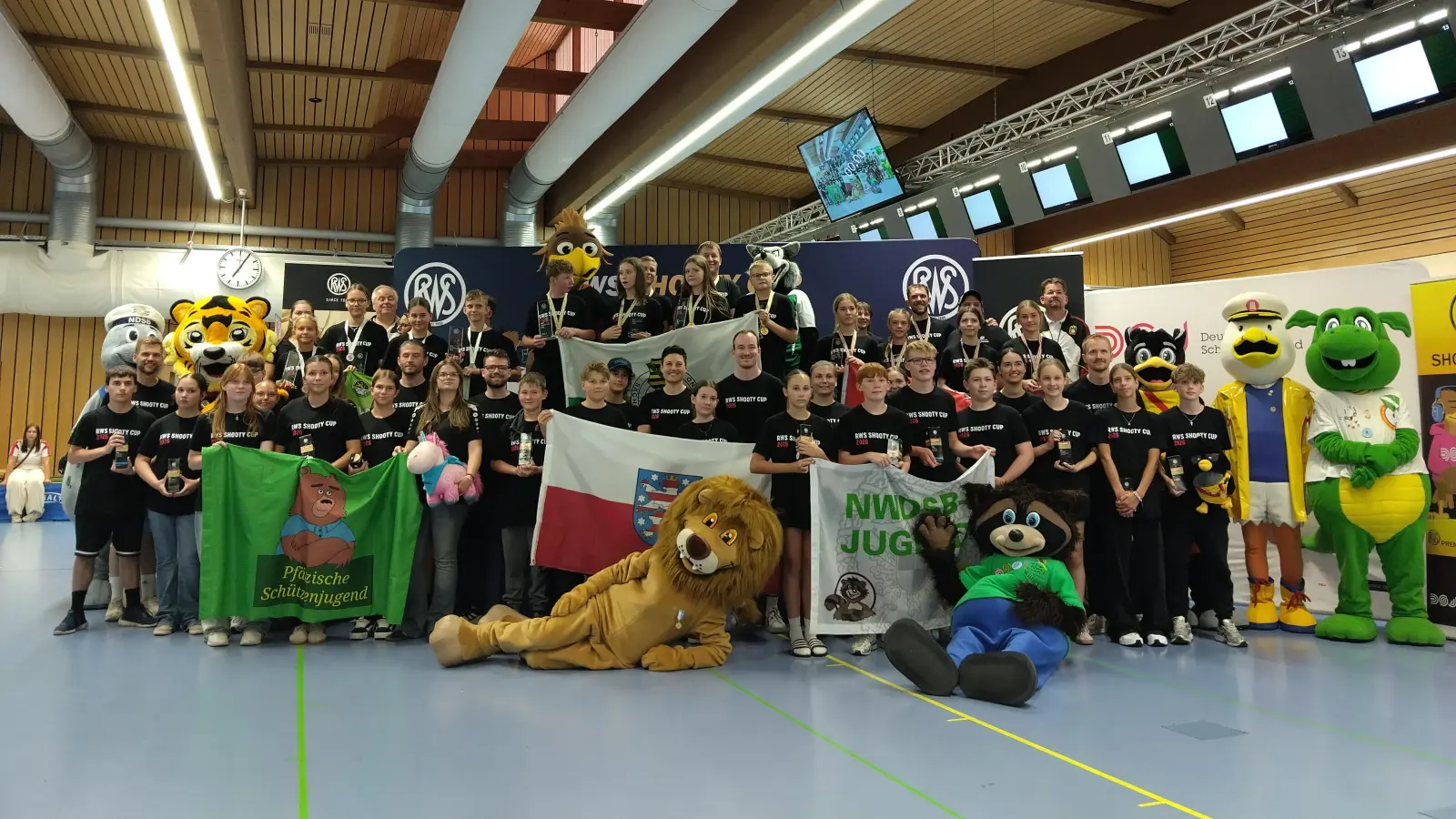 Silbermedaille für die OSB Mannschaft beim RWS Shooty Cup. (Bild: Angelika Stahl)