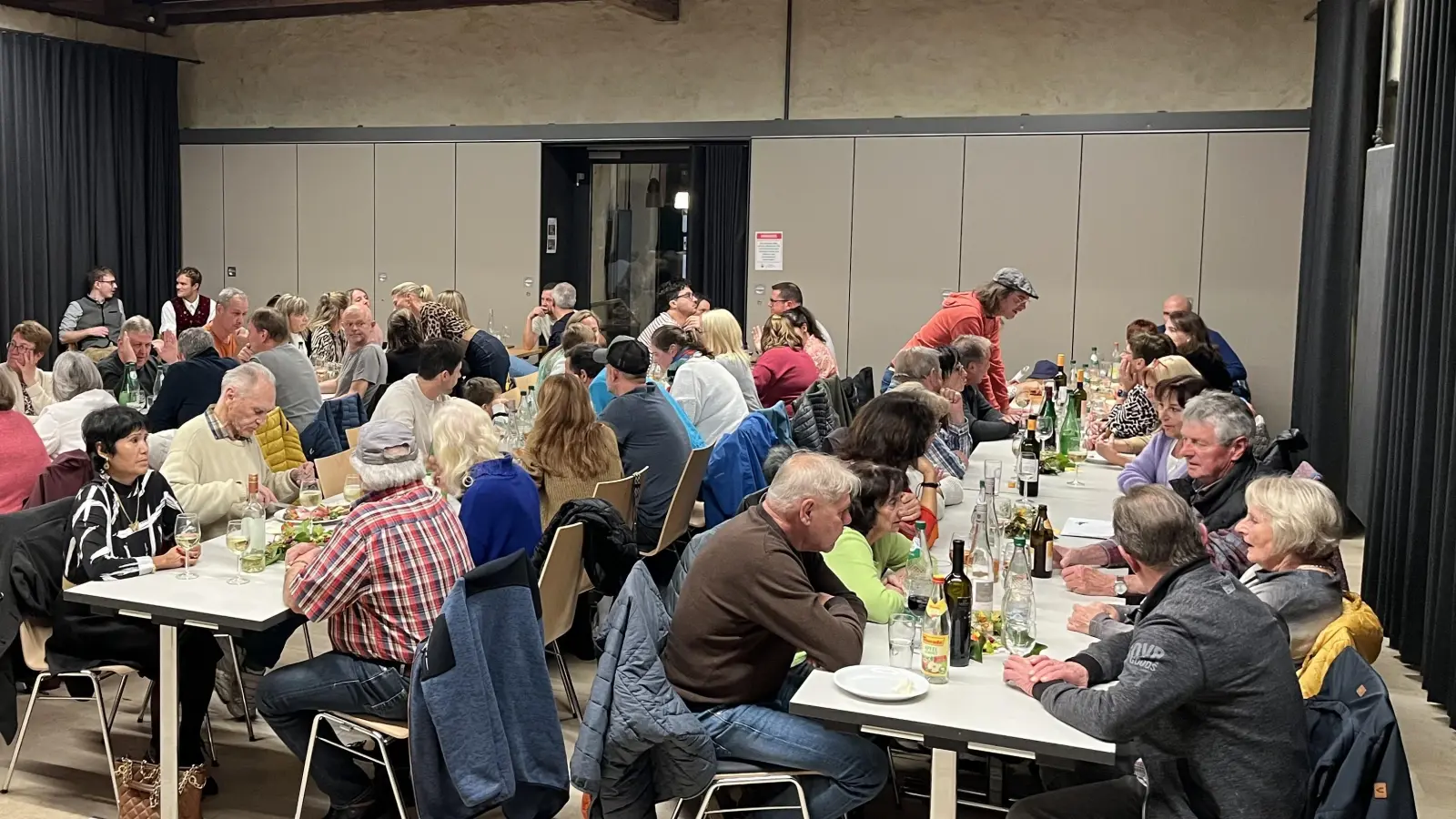 Besucher des Königsteiner Weinfestes 2025<br> (Bild: Klaus Hafner)