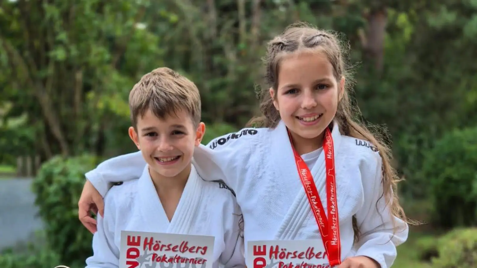 Die Geschwister Lukas und Lena Wittmann (Bild: Caroline Wittmann)