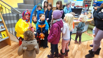 Clownfrau in Aktion. (Bild: Georg Dürr)