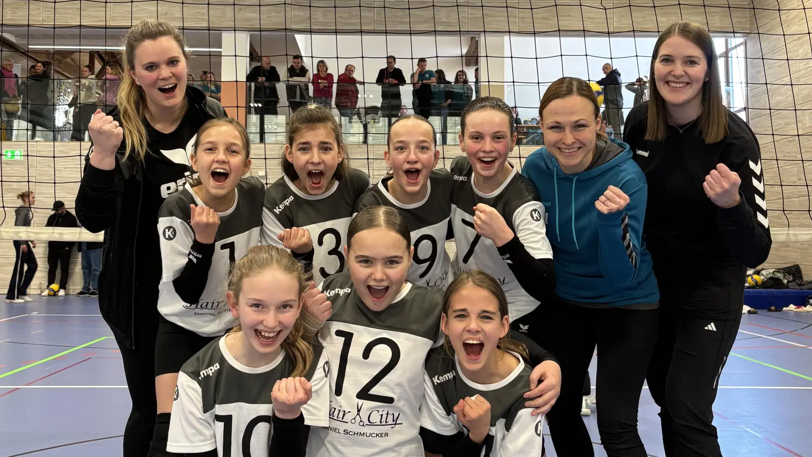 U13-Volleyballerinnen  (Bild: Katharina Rackl)