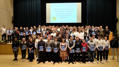 137 frisch gebackene Gesellinnen und Gesellen  (Bild: Engelbert Schicker)