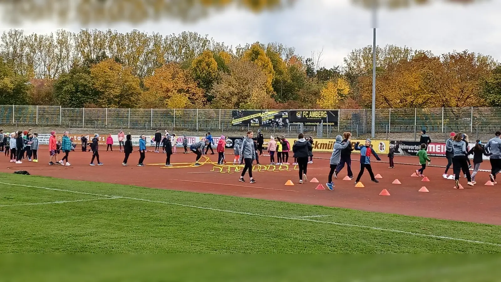 Aufwärmen mit Tine Schardt (Bild: Hermann Müller)