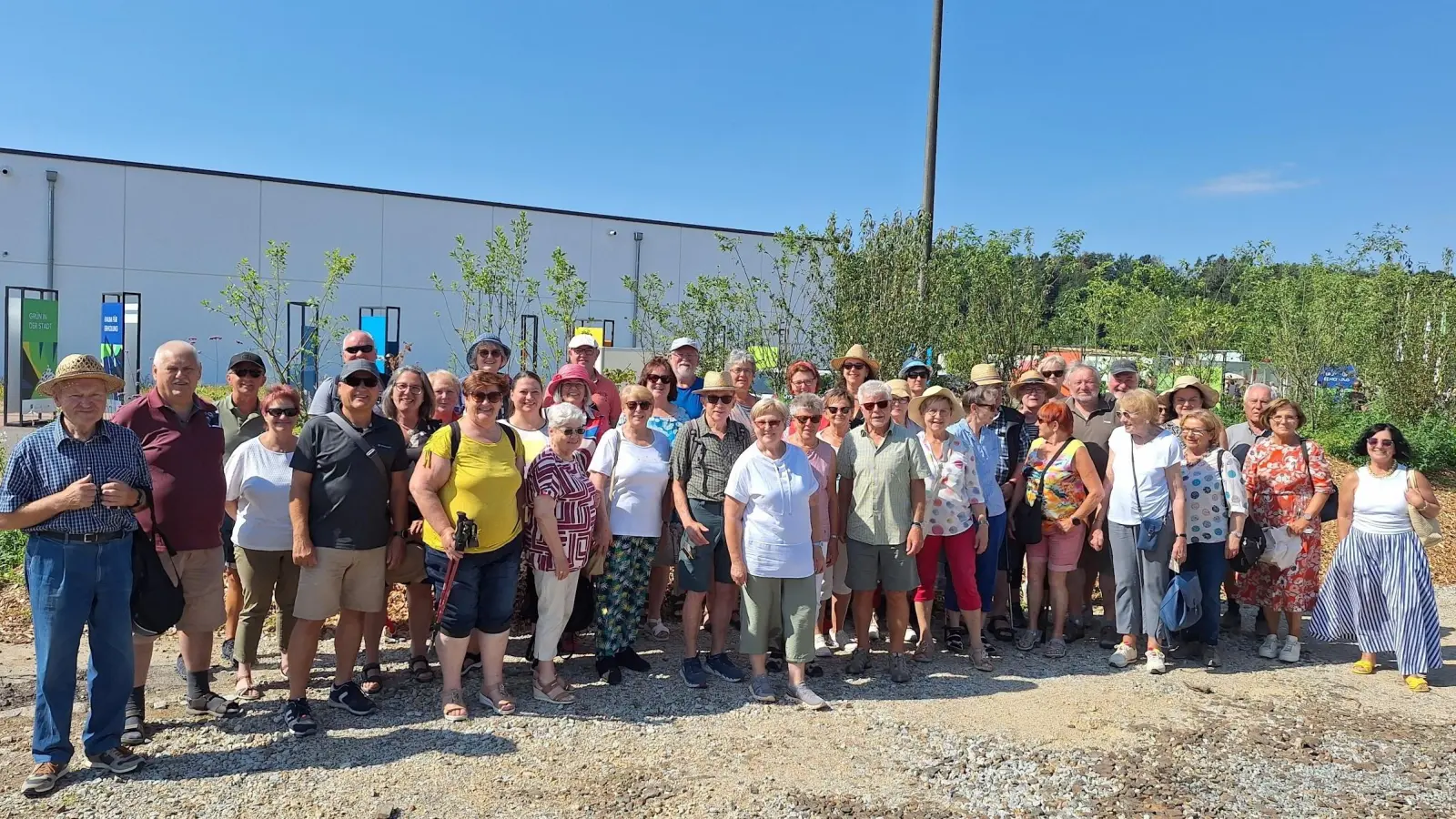 Mitglieder und Gäste auf der Fahrt zur LGS Furth im Wald (Bild: Gerda Eiber)