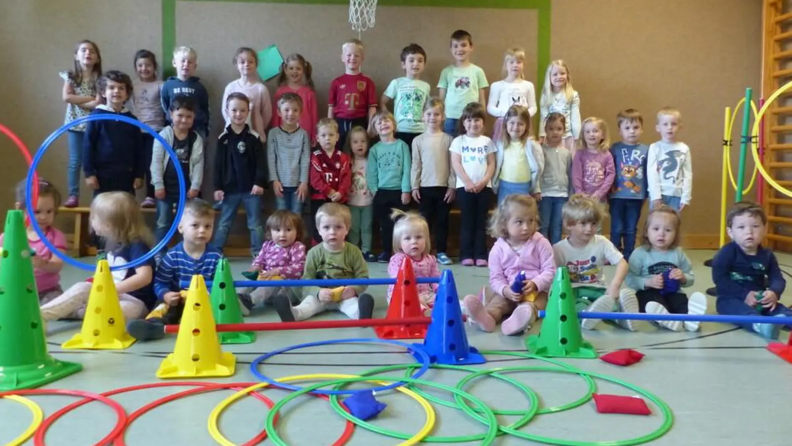 Einen neuen Parcours für die Turnstunden bekam der Kindergarten St. Andreas vom Elternbeirat spendiert. (Bild: Tanja Schlehuber)