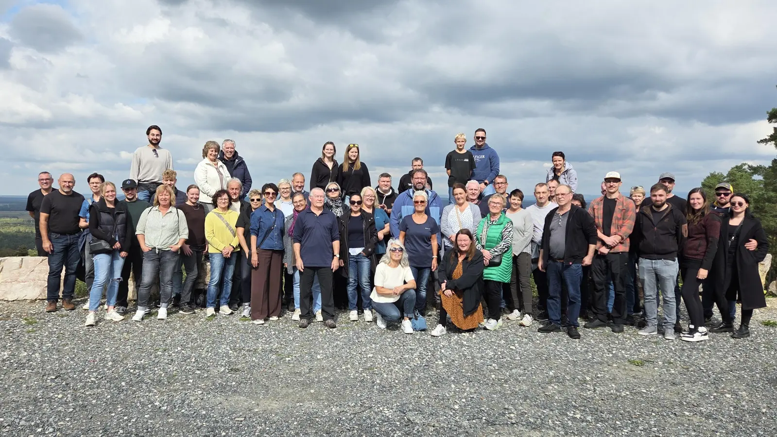 Der Heimat- und Kulturverein Vilseck erkundete gemeinsam mit Tourführer Andreas Kreuzer den Truppenübungsplatz Grafenwöhr. (Bild: Dominik Gruber)