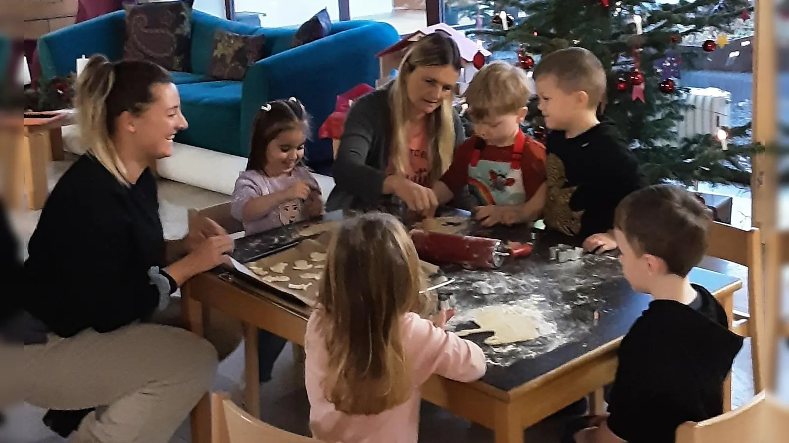 Impression von der Kinderhaus-Plätzchenwerkstatt (Bild: Maria Üblacker)