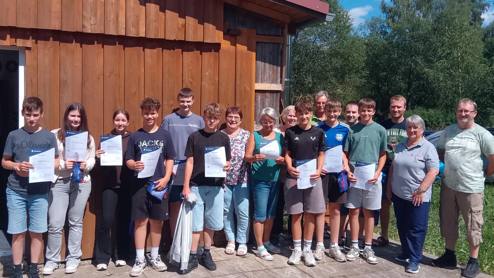 Die Teilnehmer vom Ersten Hilfe Kurs. (Bild: Reinhold Wild)