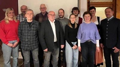 Bei der Jahreshauptversammlung des Musikvereins Gleiritsch konnten etliche Mitglieder für ihre langjährige Treue zum Verein geehrt werden. (Bild: Christine Sandmann)